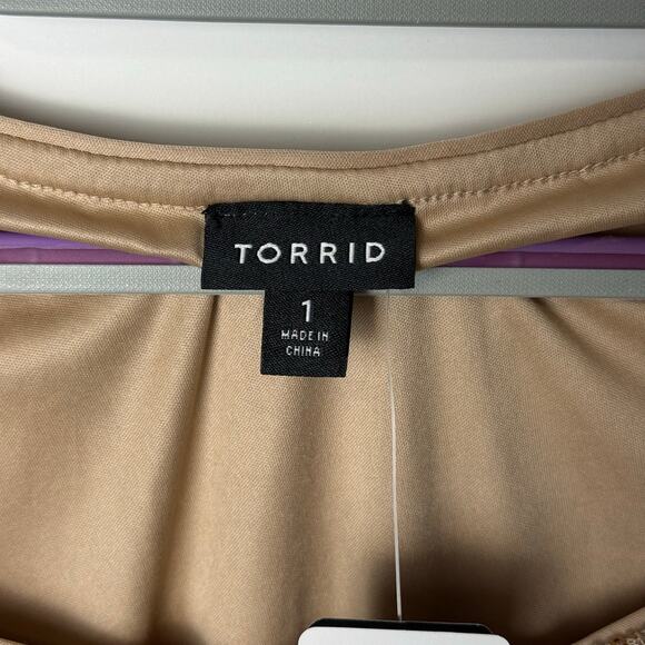 Torrid Sequin NWT Off Shoulder Short Sleeve Gold Shimmer Loose Fit Plus Size Top - Picture 9 of 11